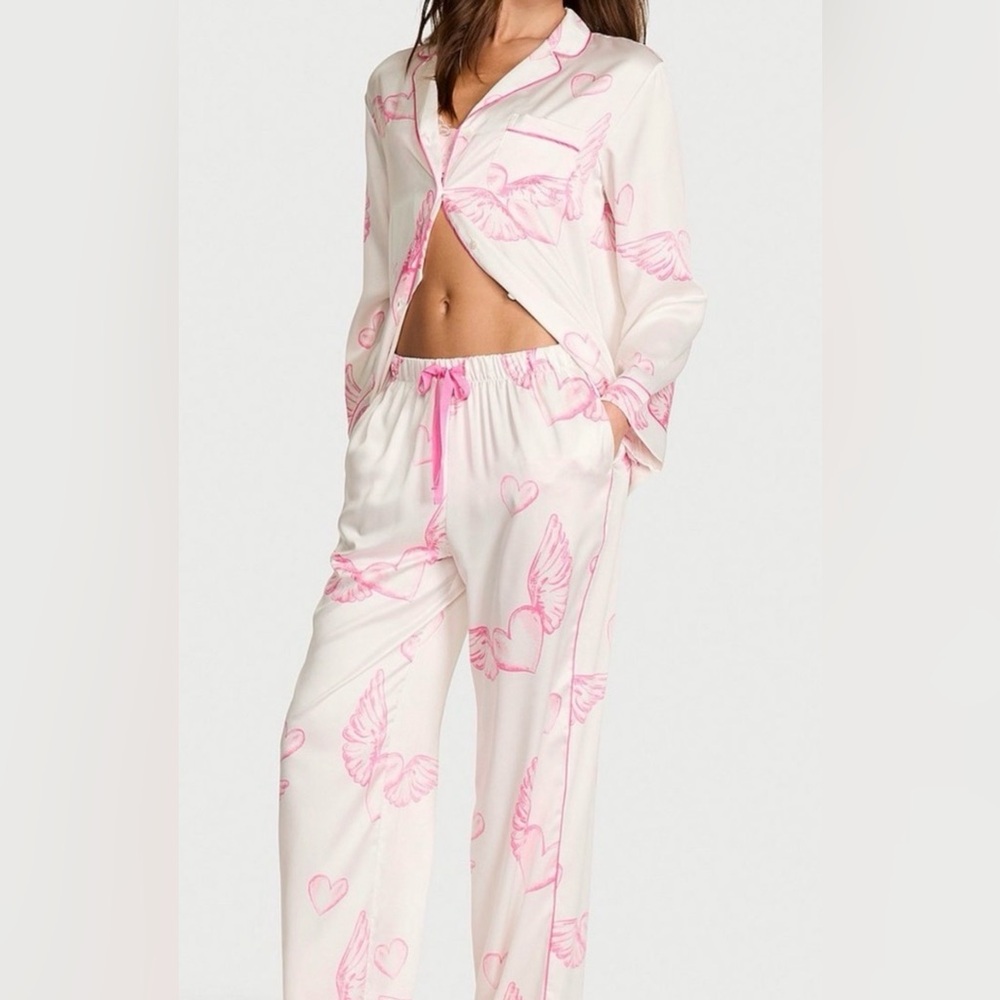 ❌❌💕ISO: PLEASE HELP ME FIND!❌❌💕VS Angel Wing Pajama Set-looking for size small